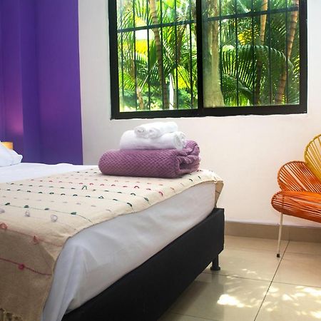 El Jardin De Manila Apartment Меделин Екстериор снимка