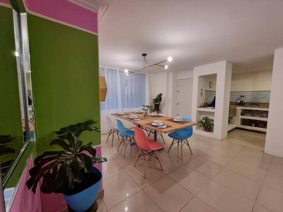 El Jardin De Manila Apartment Меделин Екстериор снимка