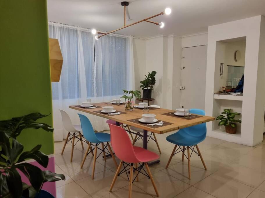 El Jardin De Manila Apartment Меделин Екстериор снимка
