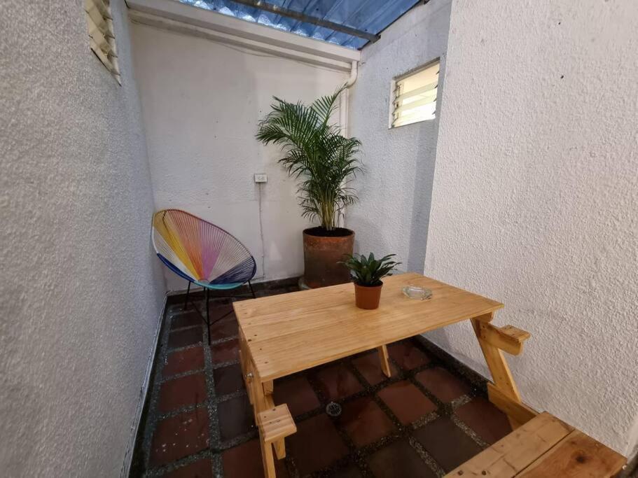 El Jardin De Manila Apartment Меделин Екстериор снимка
