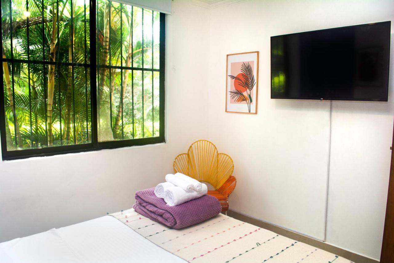 El Jardin De Manila Apartment Меделин Екстериор снимка
