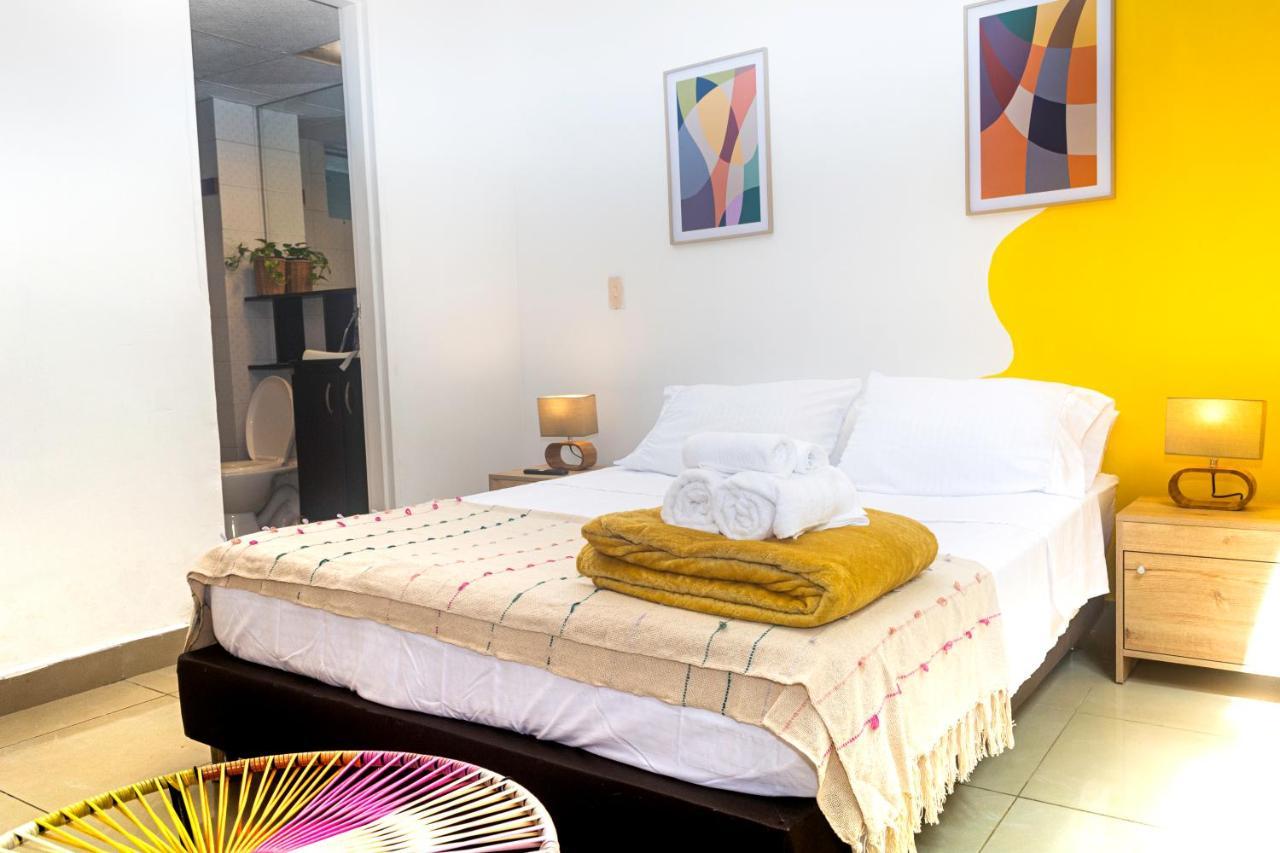 El Jardin De Manila Apartment Меделин Екстериор снимка